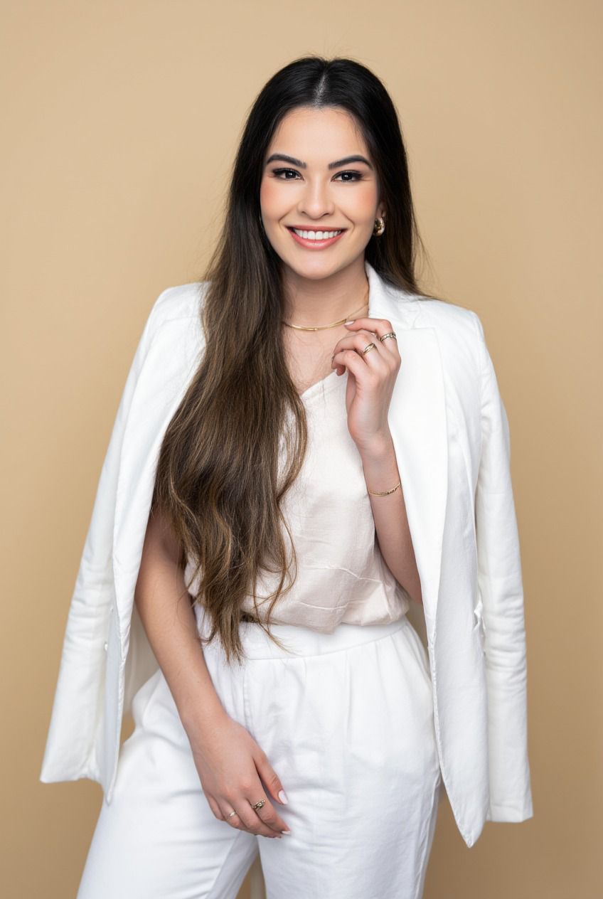 Retrato profissional de Anne Ribeiro